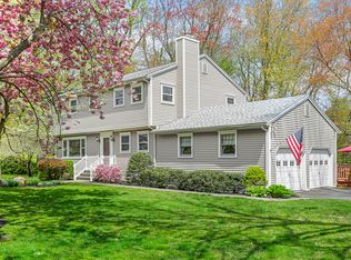 80 Lantern Rd, Stratford, CT 06614