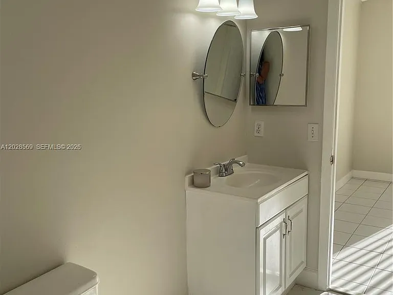 11050 SW 152nd Ct — Photo 3