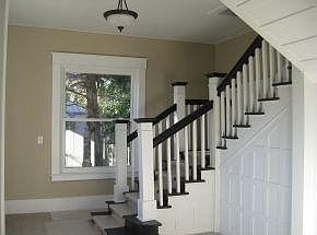 3rd image of 618 E Main St