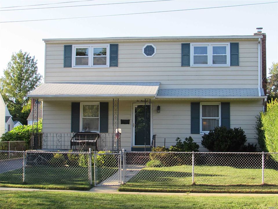 1st image of 214 10th St