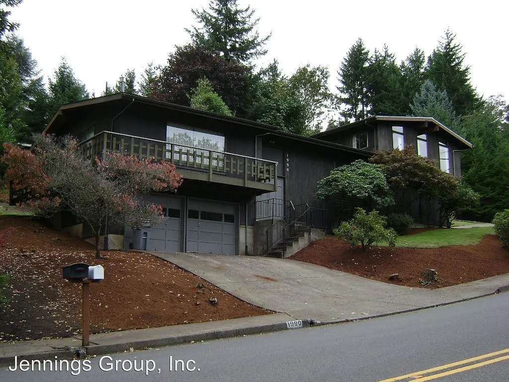 1990 W 28th Ave photo 1