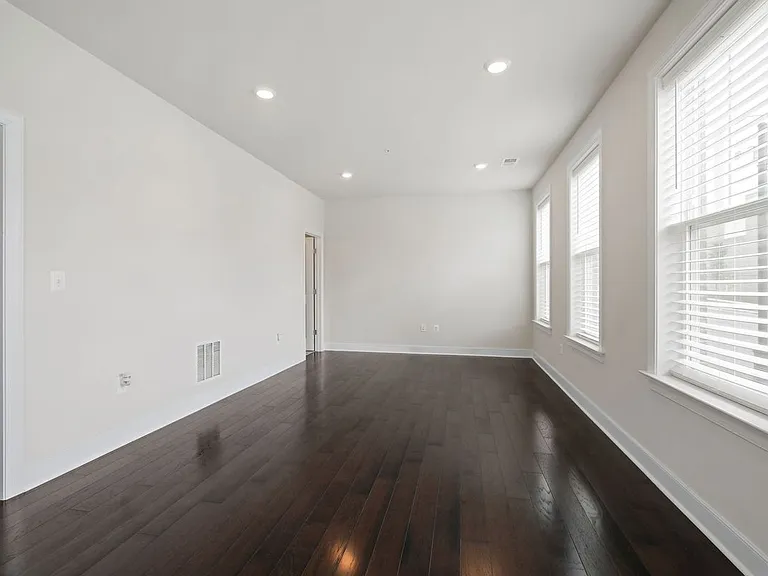 143 Rubens Dr — Photo 2