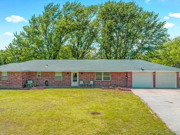 403 S Hickory St, Copan, OK 74022