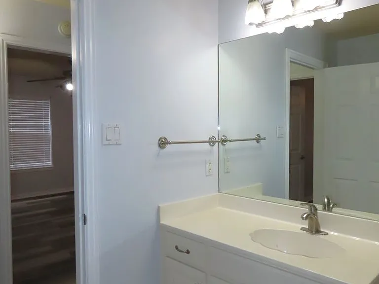 7609 Abbeywood Ct — Photo 44
