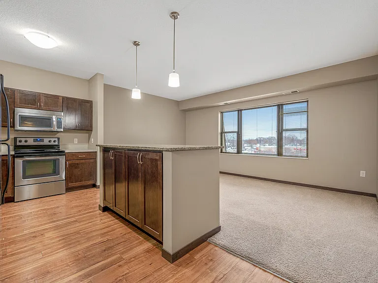 Oaks Station Place — Photo 18