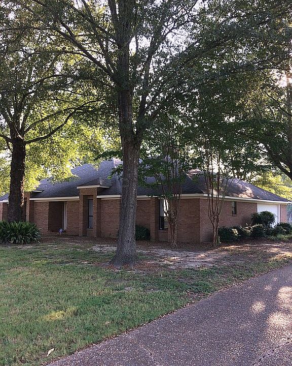 1st image of 1813 Jacqueline Dr