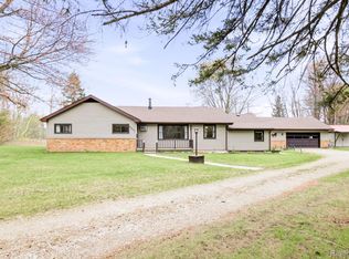 4602 Howard Rd, Kimball, MI 48074