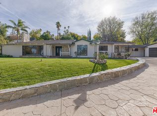 19320 Wells Dr, Tarzana, CA 91356
