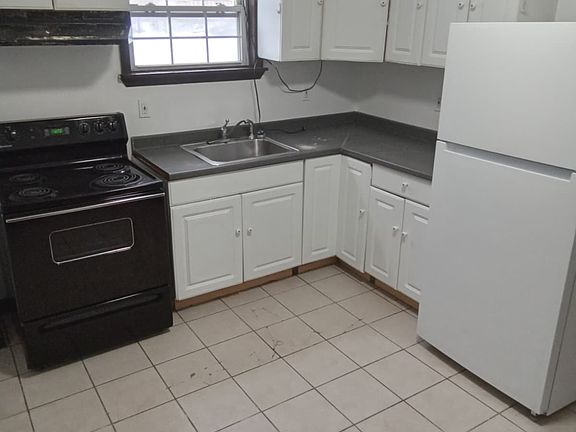 5th image of 28-30 Bushnell Ave #1