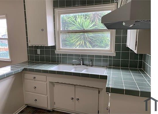 5th image of 3047 W 11th St