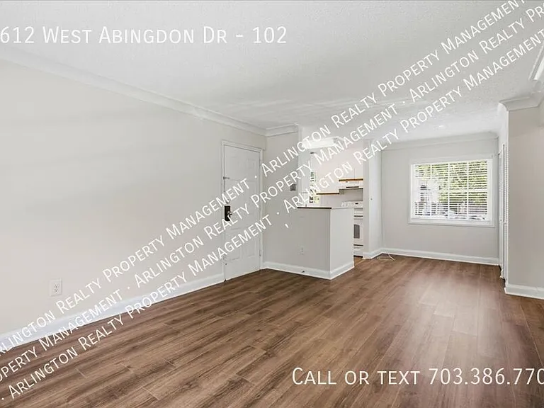 1612 W Abingdon Dr #102 — Photo 3