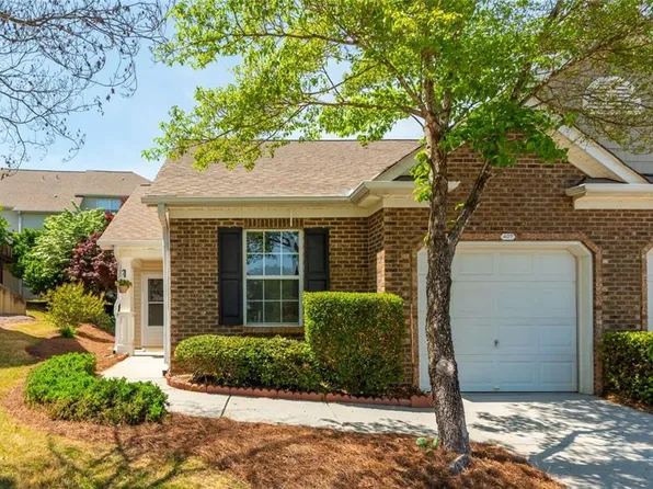 407 Red Coat Ln, Woodstock, GA 30188