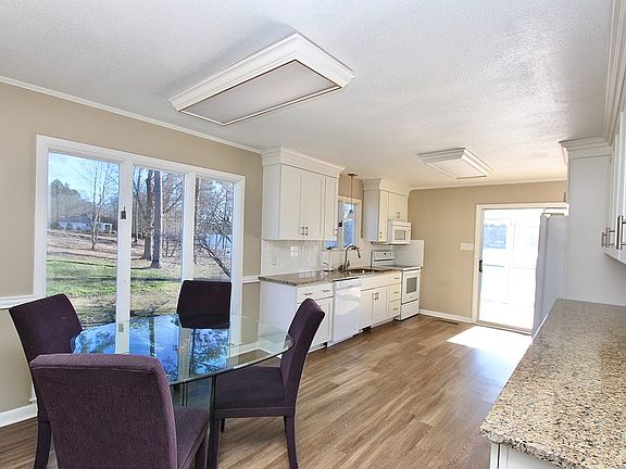 5th image of 518 Walnut Creek Dr