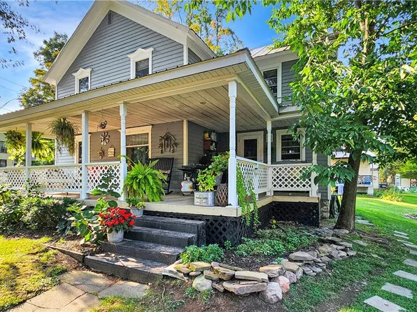 4046 Markham St, Lyons Falls, NY 13368