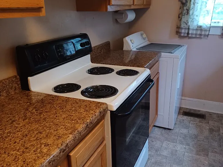 701 Circleview Dr — Photo 12