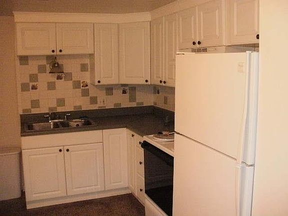 2nd image of 3810 Garrison St #A-b