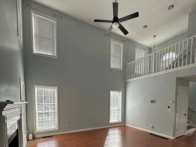 1261 Lakeview Rd — Photo 5