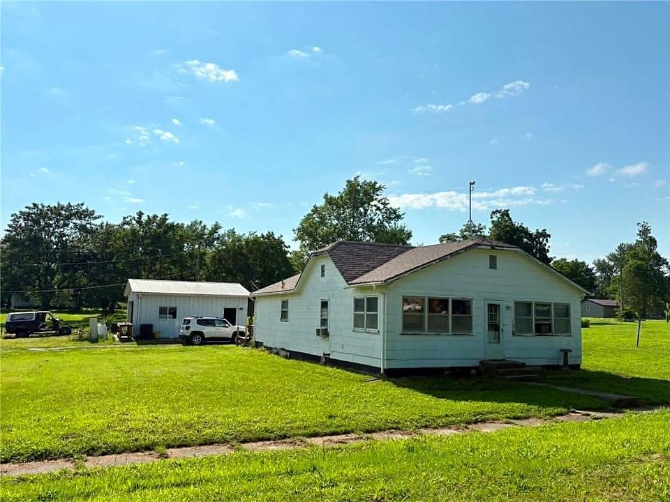 1st image of 304 Clay St