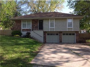 701 NE 115th Ter, Kansas City, MO 64155