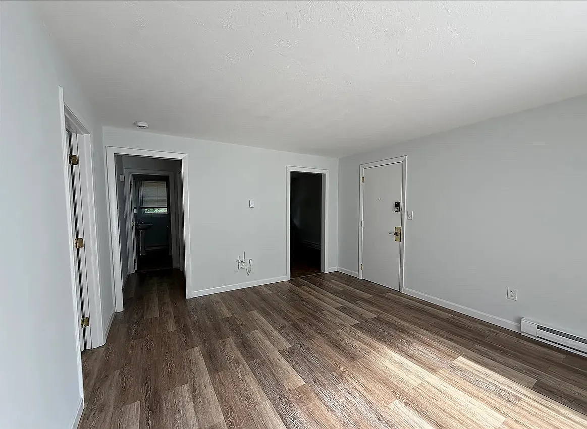 60B Phillips St — Photo 2