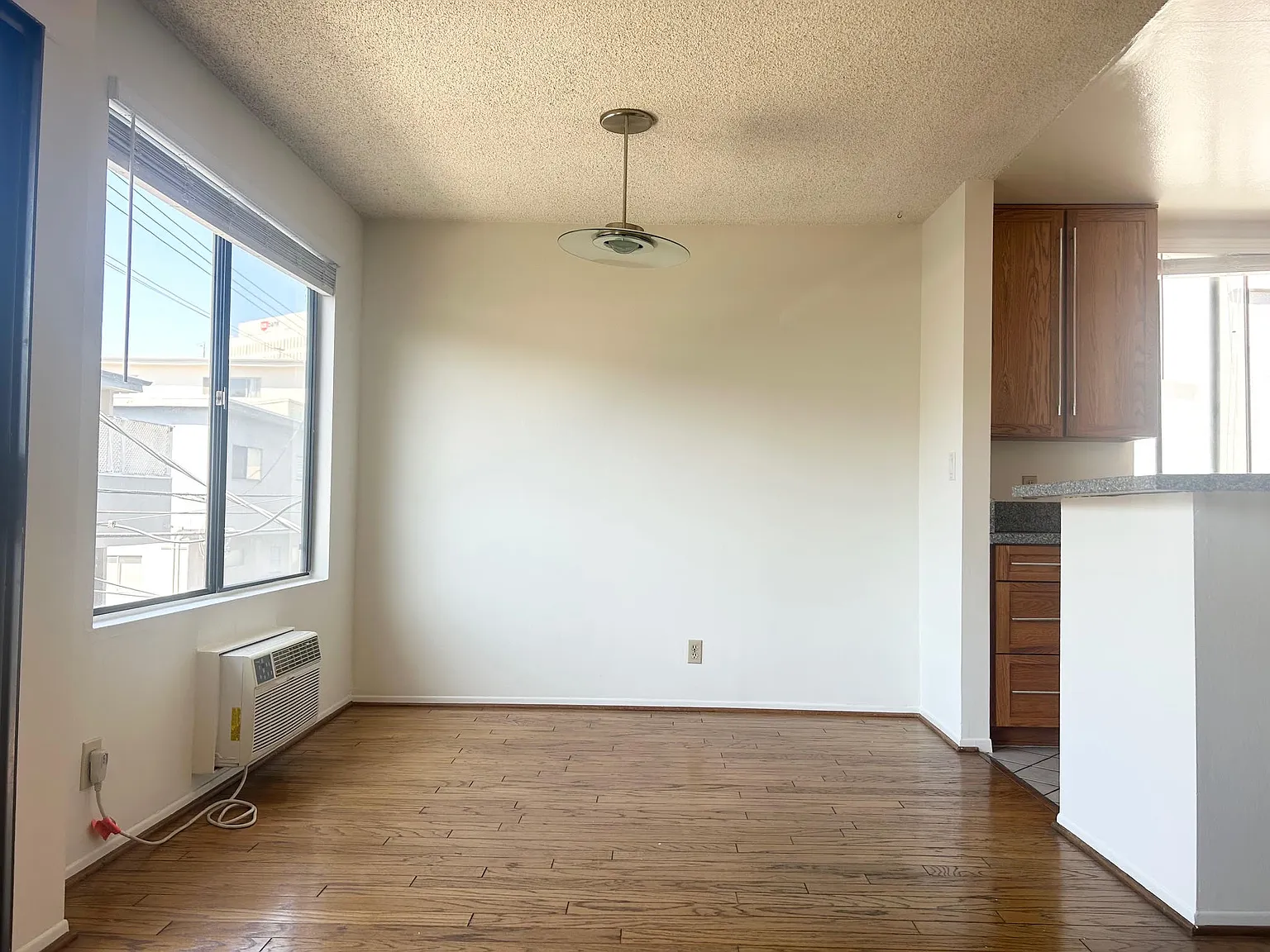 1 bed, 760 sqft, $2,700 — Photo 3