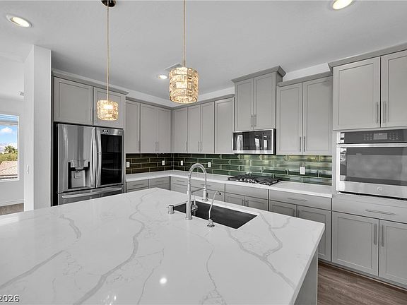3rd image of 2555 Hampton Rd Unit 10304