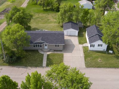 109&111 E Elm Ave, New Salem, ND, 58563