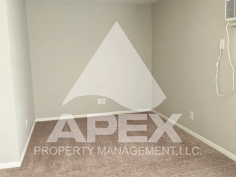 Fairhill Apartments — Photo 15
