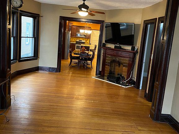 5th image of 631 W Delavan Ave #1