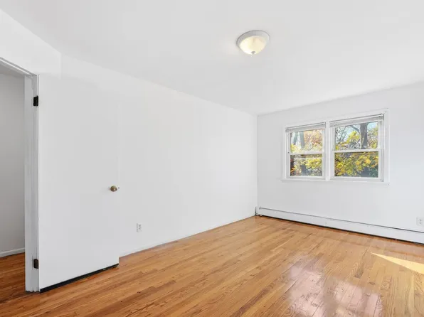 41 Alan Terrace image 2 of 16