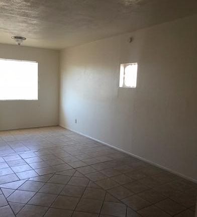 5th image of 515 E Jacinto St