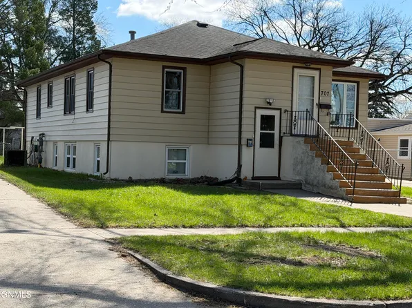 707 N 15th St, Bismarck, ND 58501