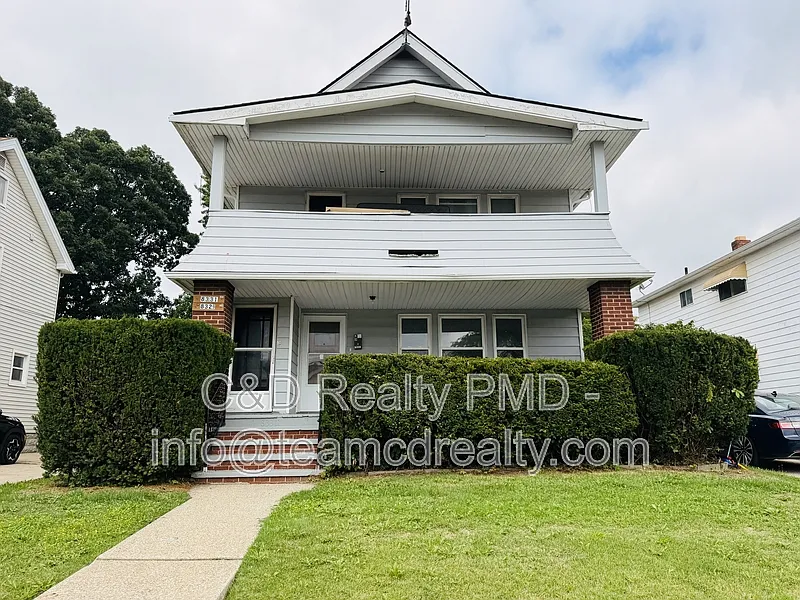 2 bed, 1.0 bath, $1,000 — Photo 1