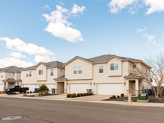 3rd image of 519 E Steeplechase Rd