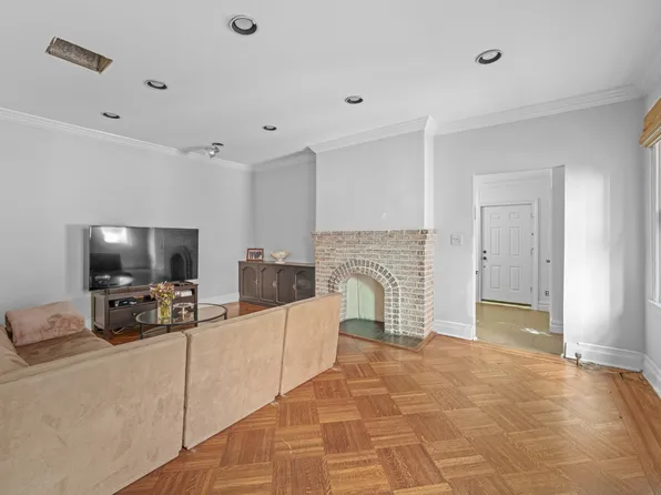 309 Avenue J image 6 of 16