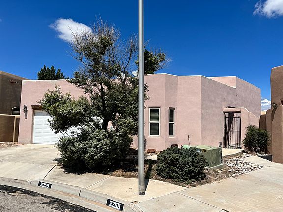 2nd image of 2258 Calle De Alifas SW