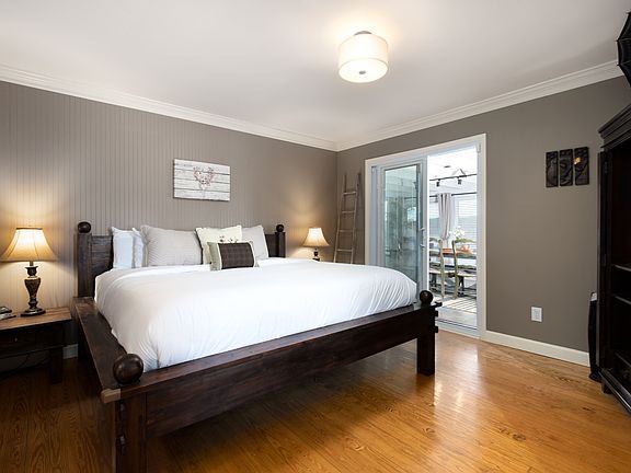 29th image of this home