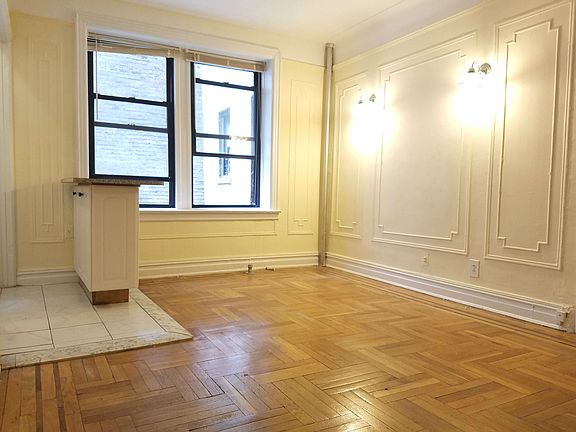 2nd image of 4115 45th St APT 1D