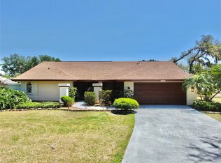 501 Sportsman Park Dr, Seffner, FL 33584