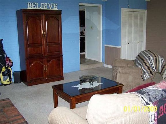 3rd image of 104 Pinewood Dr