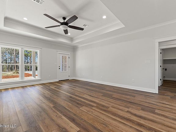 4th image of 210 Marshall Smith Rd