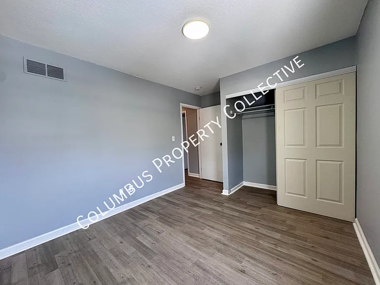 3285 E Mound St — Photo 10
