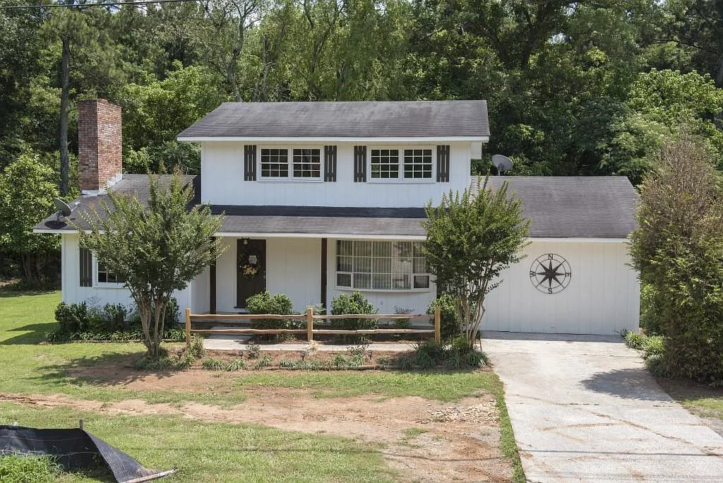 6649 Highway 140 photo 1