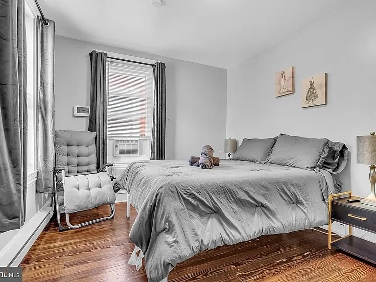 905 W Marshall St #2 — Photo 26