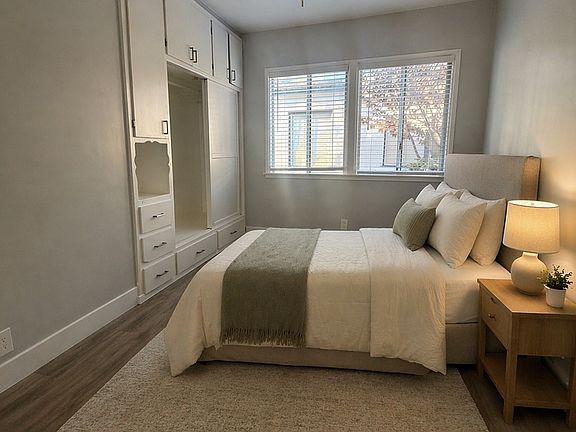 5th image of 934 N Termino Ave #924-02