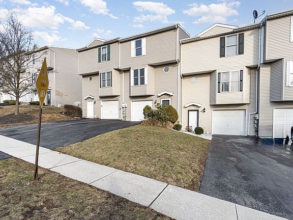 3rd image of 263 Chartwood Dr