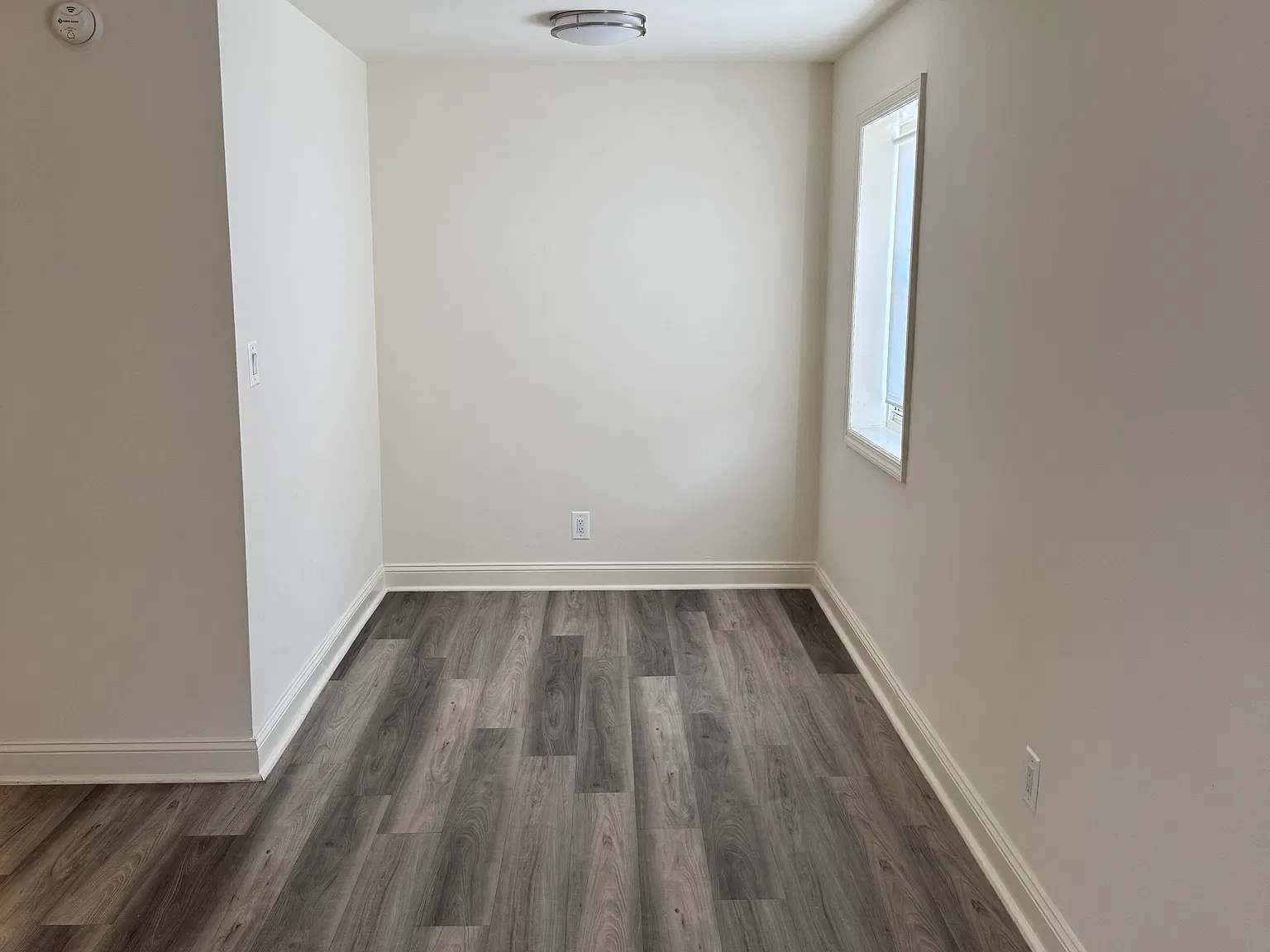 Studio, 500 sqft, $1,600 — Photo 4