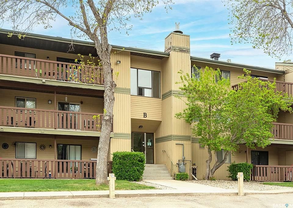 1st image of 1121 McKercher Dr #305B
