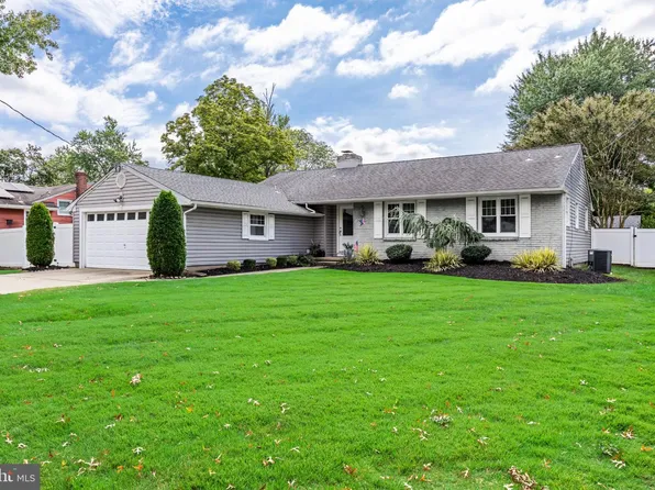 1118 Coopers Kill Rd, Cherry Hill, NJ 08034