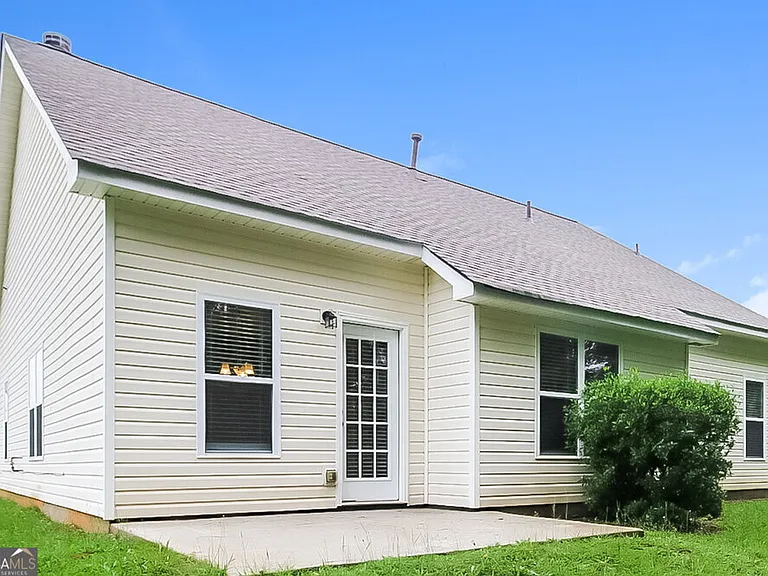 206 Nadia Ct — Photo 16